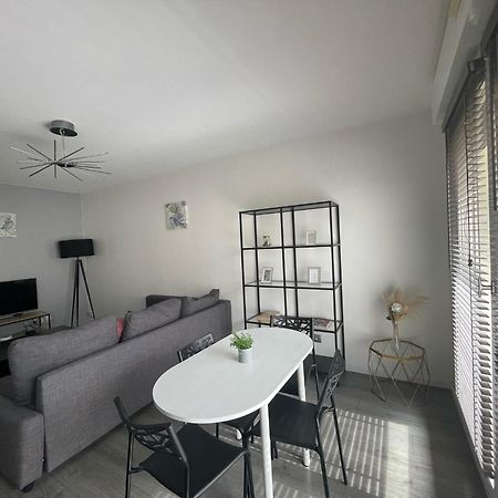 City & Cosy, Lyon Charcot- Wifi - Lave Linge - Balcon - Parking Zewnętrze zdjęcie