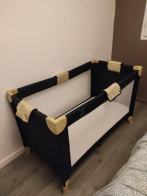 City & Cosy, Lyon Charcot- Wifi - Lave Linge - Balcon - Parking Zewnętrze zdjęcie