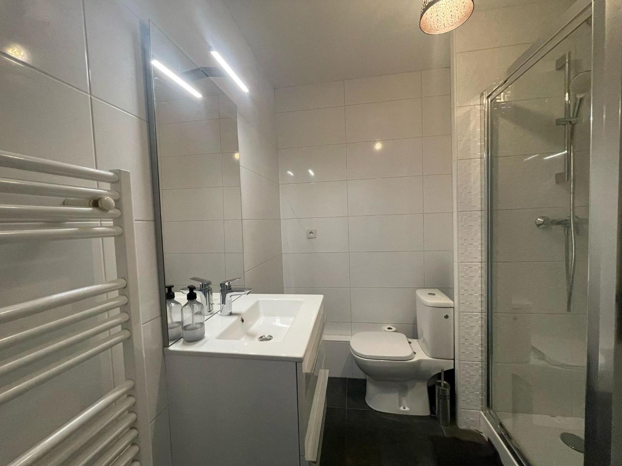 City & Cosy, Lyon Charcot- Wifi - Lave Linge - Balcon - Parking Zewnętrze zdjęcie