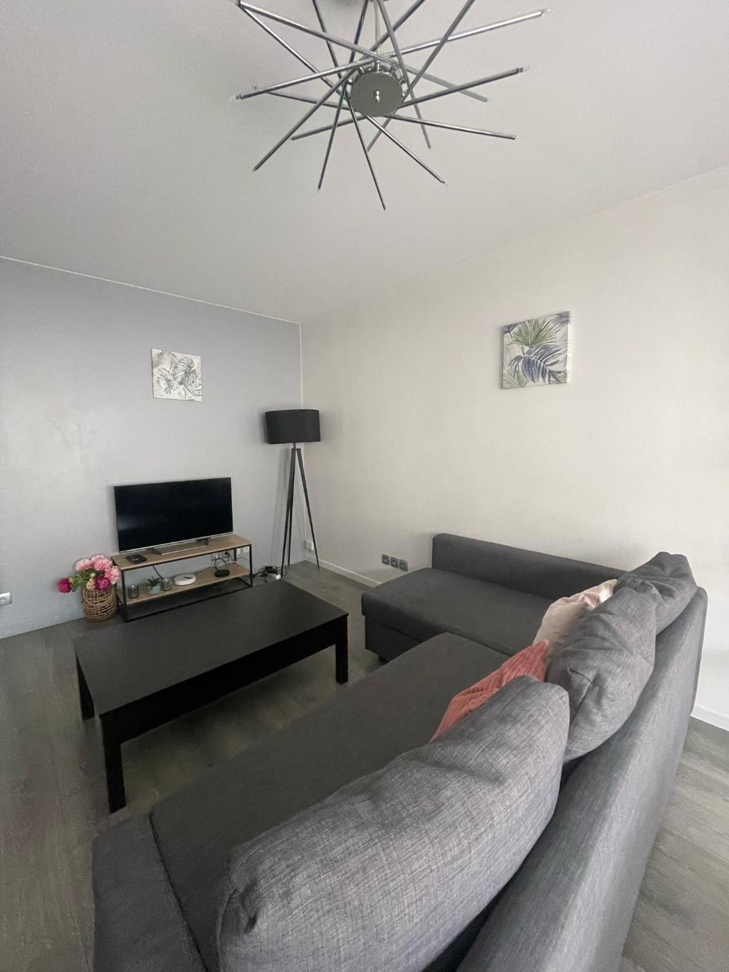 City & Cosy, Lyon Charcot- Wifi - Lave Linge - Balcon - Parking Zewnętrze zdjęcie